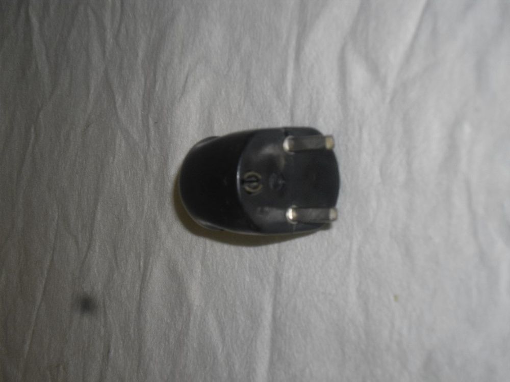 Stecker: Stecker  230/250 Volt , 3 Polig , 10 A – Gebraucht aus Büren SO von omsa 1