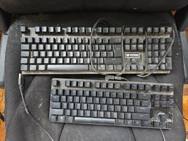 Deux claviers Gaming