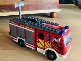 Magirus Feuerwehr Spielzeugauto benutzt und nicht komplett