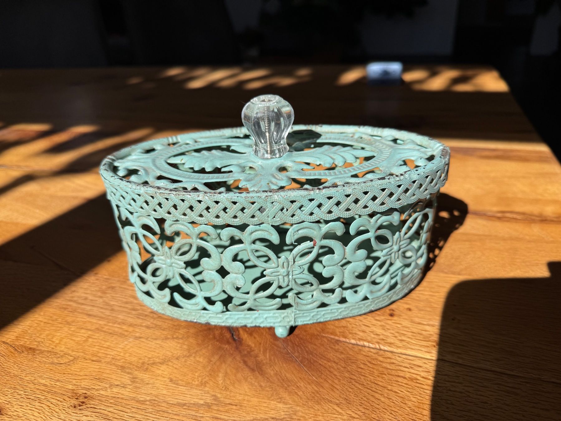 Toutes les décorations: Dose Metall oval mintfarben mit Deckel – D'occasion à Lyss par Nirak6