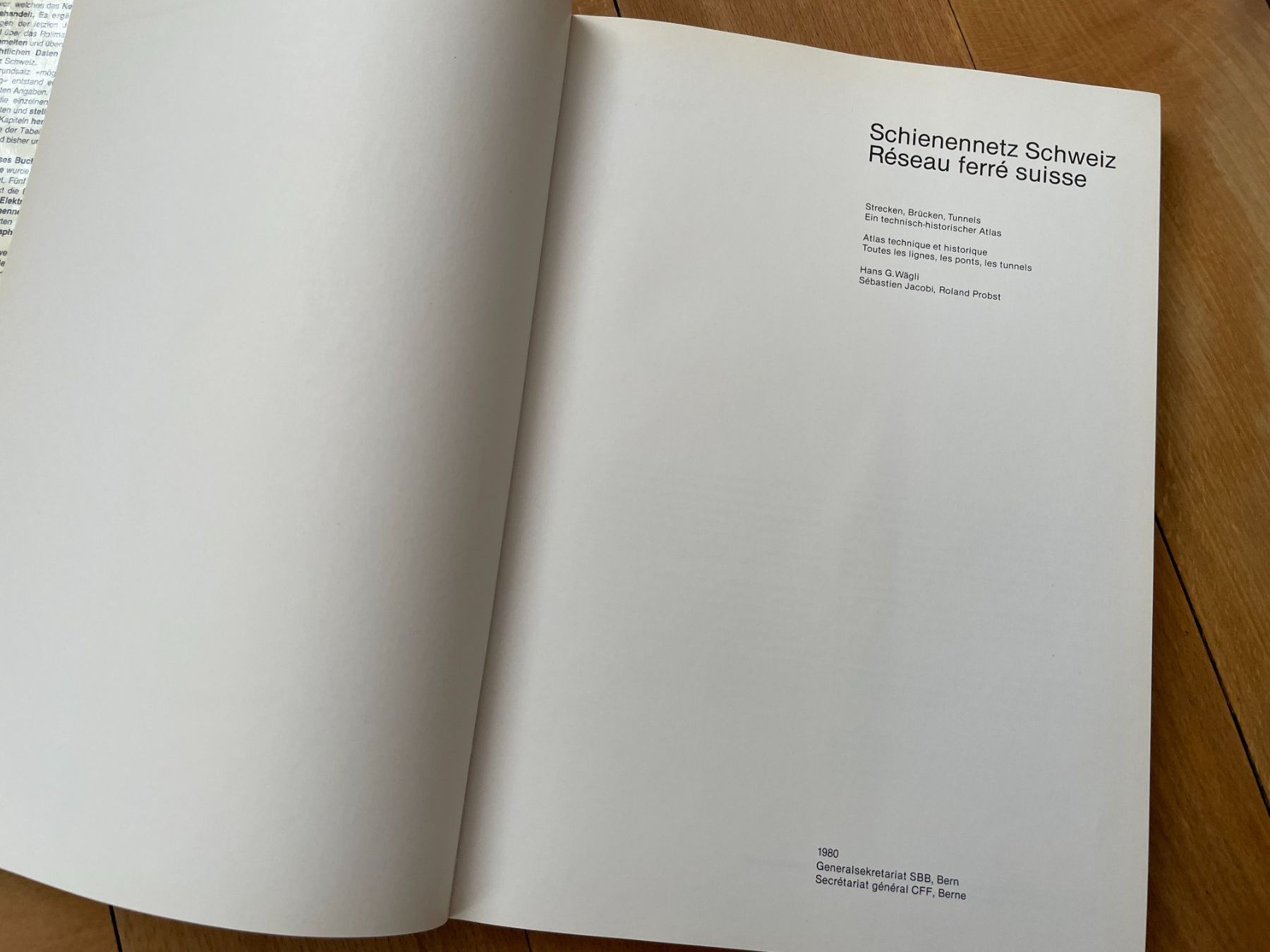 Libri: SBB Schienennetz Schweiz, technisch-historischer Atlas – Usato da Thal venduto da Danny82 1