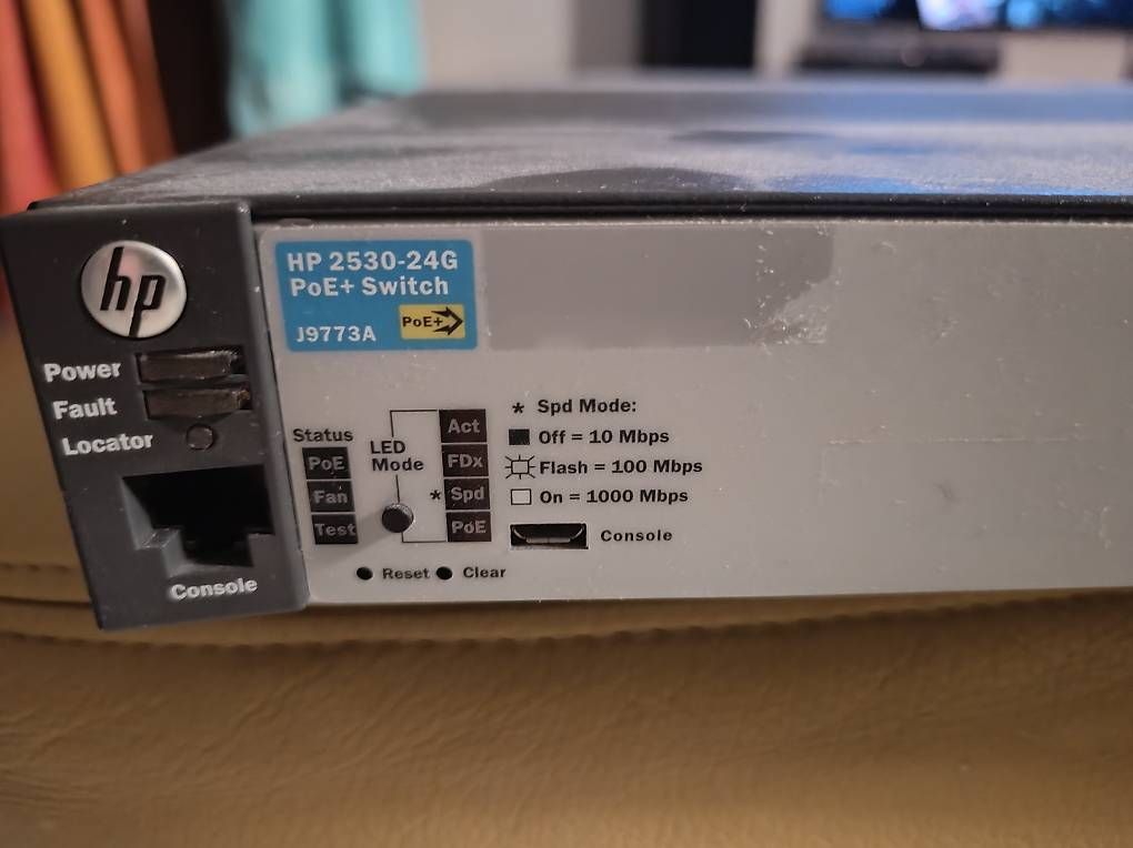 Hubs & Switches: HP J9773A Switch zu verkaufen – Gebraucht aus Lachen SZ von Nw8240 1