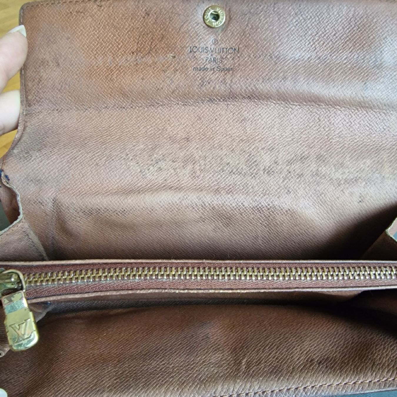 Louis Vuitton Portamonete: Vintage Louis Vuitton Sarah Wallet  – Usato da Effretikon venduto da 84CK 9