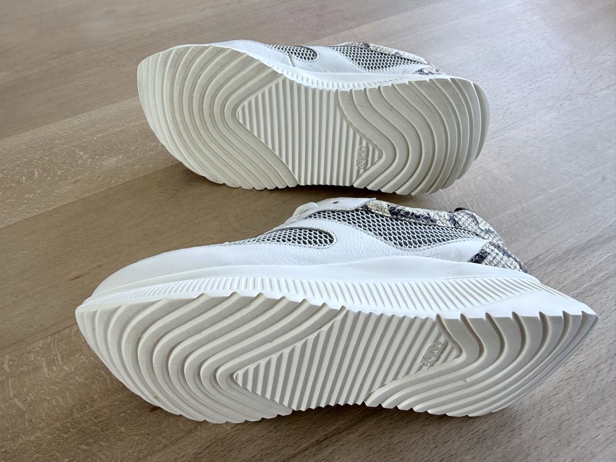 Scarpe da donna: Lorenzo-Mari Sneaker, Leder/Python-Optik, Gr. 36, neuwertig – Usato da Hosenruck venduto da esthilein71 4