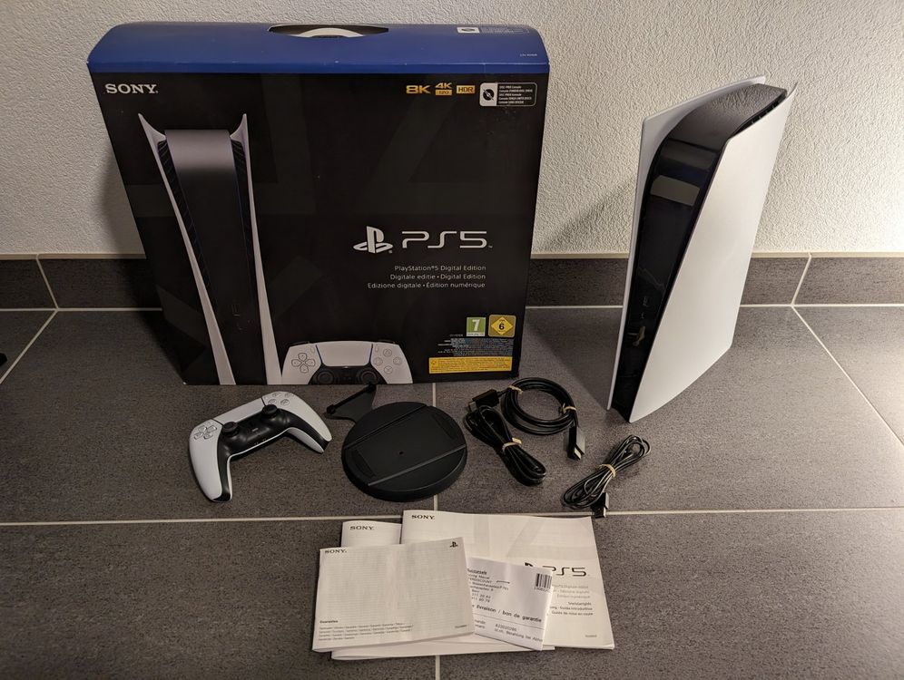 sony-playstation-5-ps5-digital-edition-825-gb-gebraucht-in-le-vaud