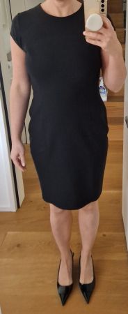 Kleid schwarz Applikation am Rücken Gr. M
