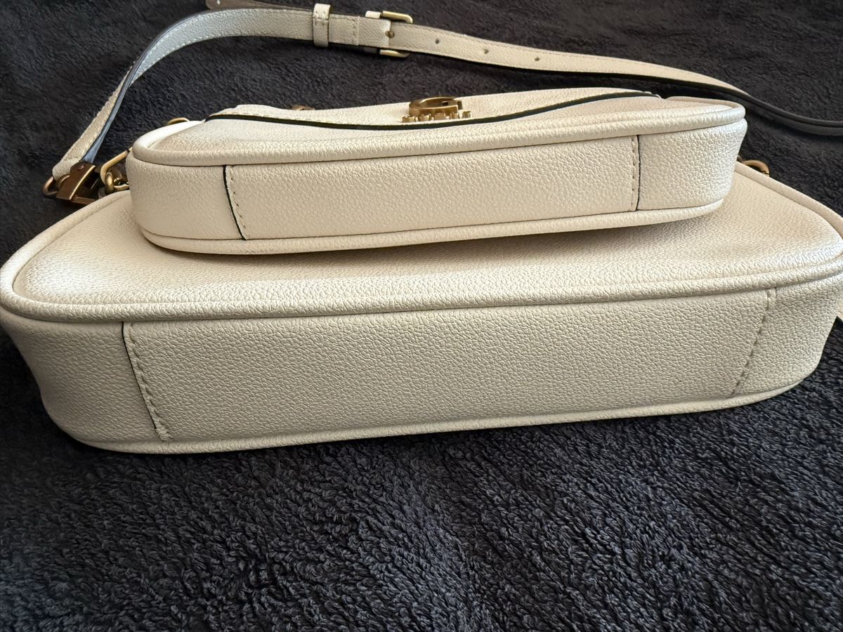 Guess Borse da donna: Sac Guess Élégant Couleur Crème – Usato da Monthey venduto da Joseph-29 3