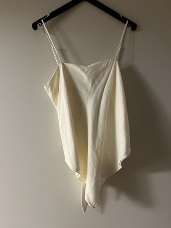 Neu: Elegantes cooles Oberteil von Zara, Gr. XS