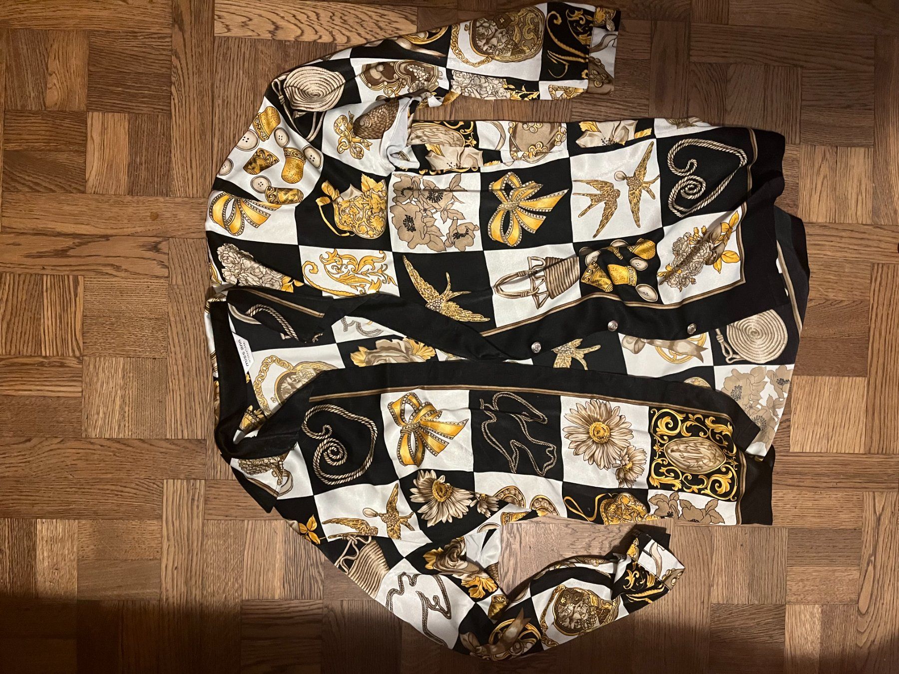 Blusen: Bluse – Gebraucht aus Solothurn von Floefi