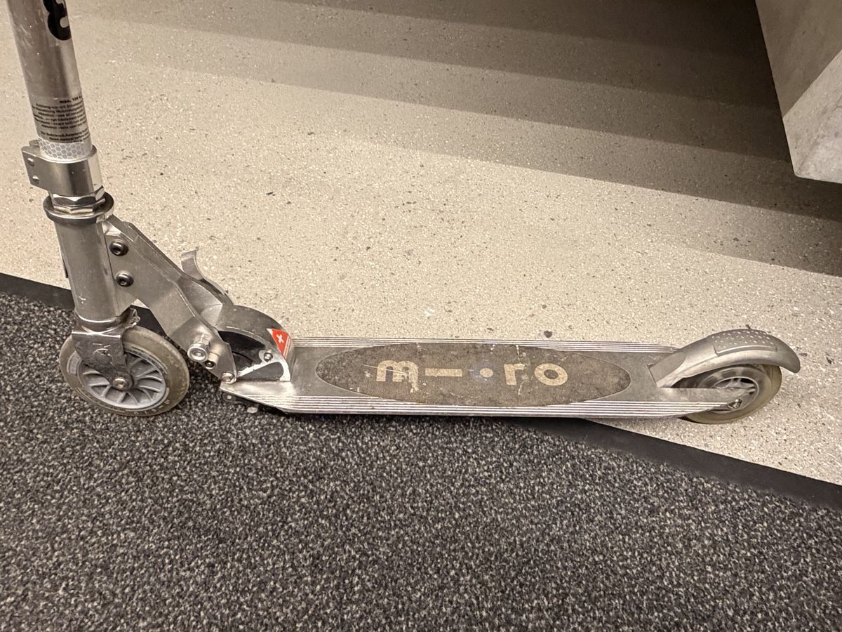 Micro Kickboard: Micro Scooter Silver collapsible  – Neu (gemäss Beschreibung) aus Männedorf von iza04 9