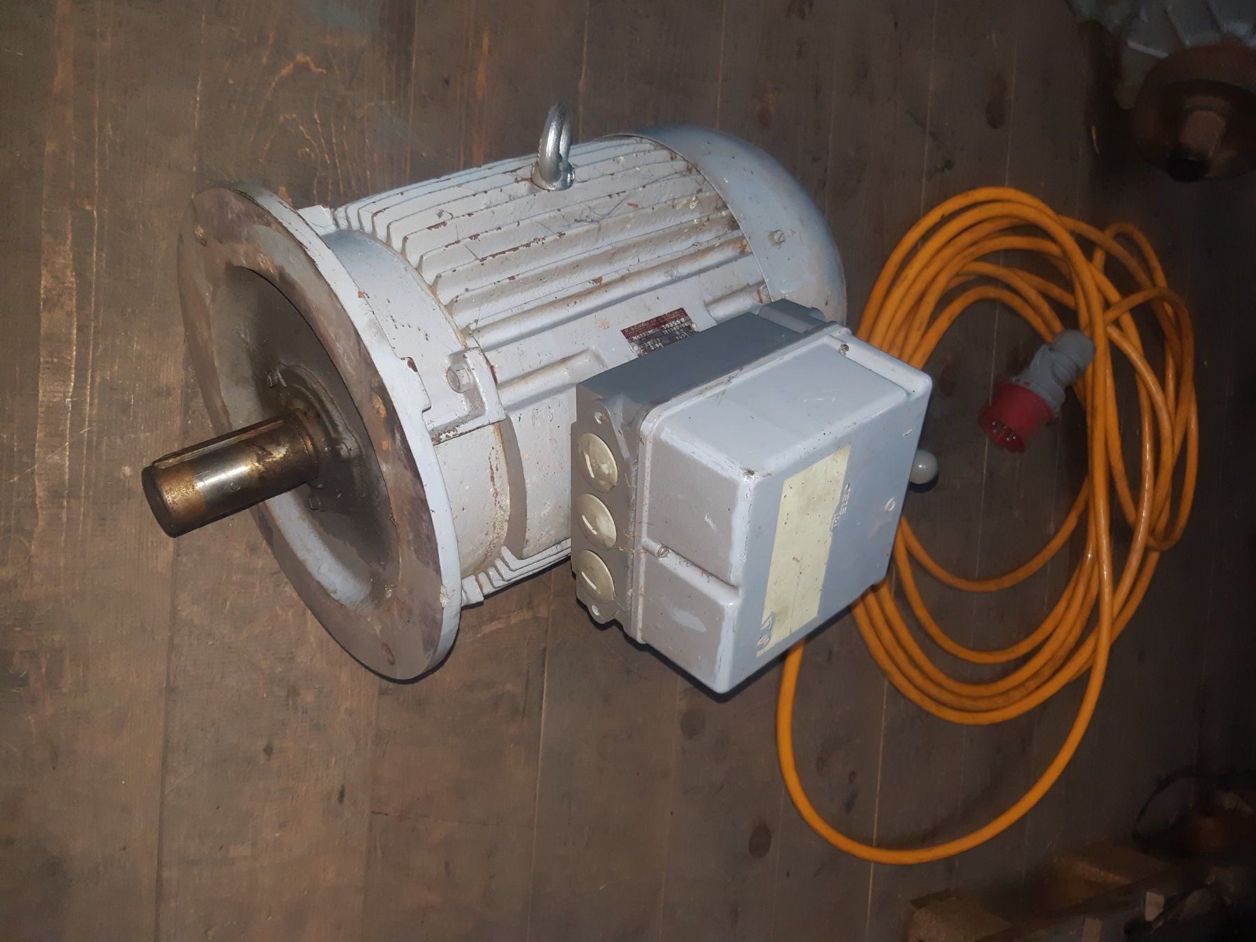 Motoren: Elektromotor / Flanschmotor – Gebraucht aus Rothenthurm von biberegger 2