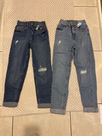 2 Jeans NEU im Used Look, Grösse 134, Top Zustand!
