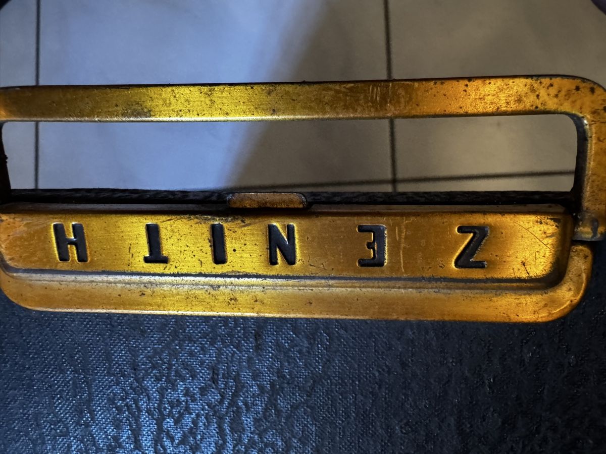 Radio:  Radio Vintage -Zenith Trans-Oceanic Wave Magnet – Usato da Olten venduto da Asaliya 9