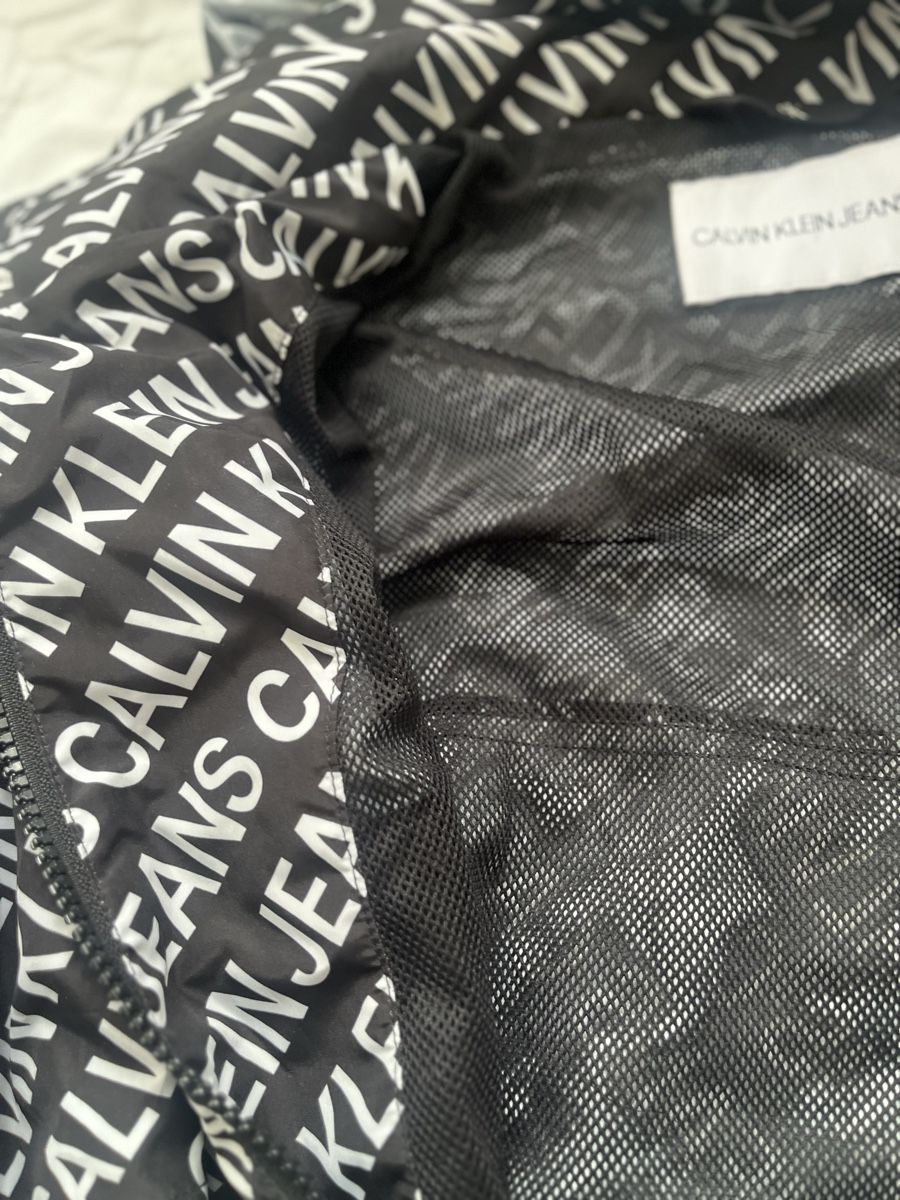 Calvin Klein Giacche: Calvin Klein Jeans Damen Windjacke  Gr. S – Nuovo (secondo la descrizione) da Hombrechtikon venduto da en_7654 2