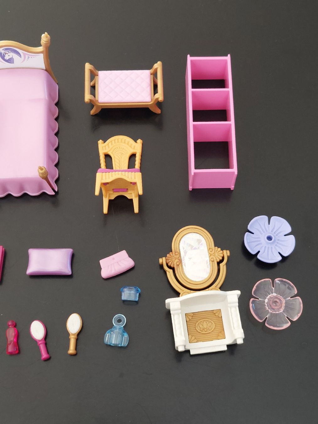 Playmobil Spielzeuge: Playmobil Mädchen Schlafzimmer in rosa – Gebraucht aus Zetzwil von lanst08 2