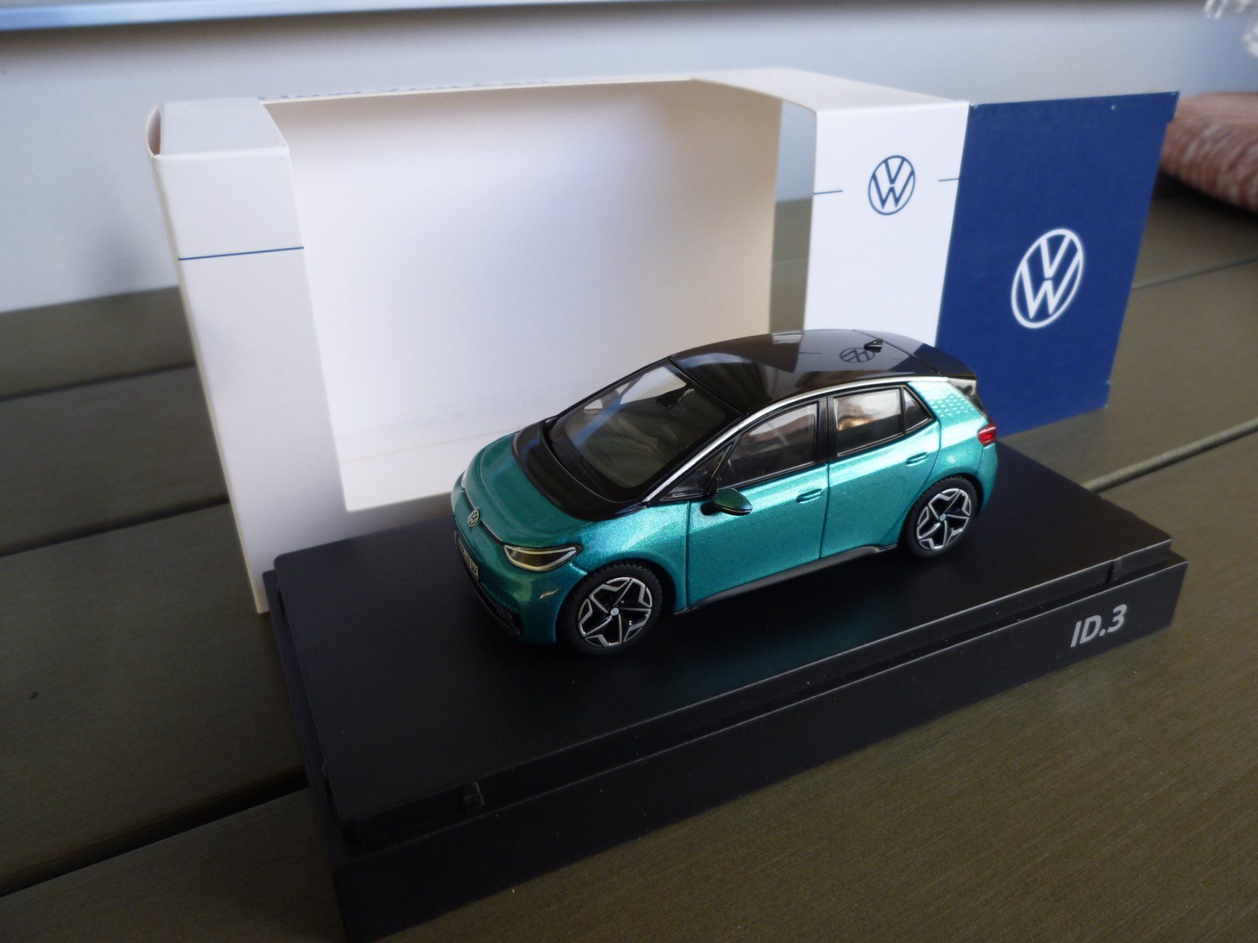 Volkswagen Modellini d'auto: VW ID.3 – Nuovo e nell'imballaggio originale da Flawil venduto da Imperiosud 6