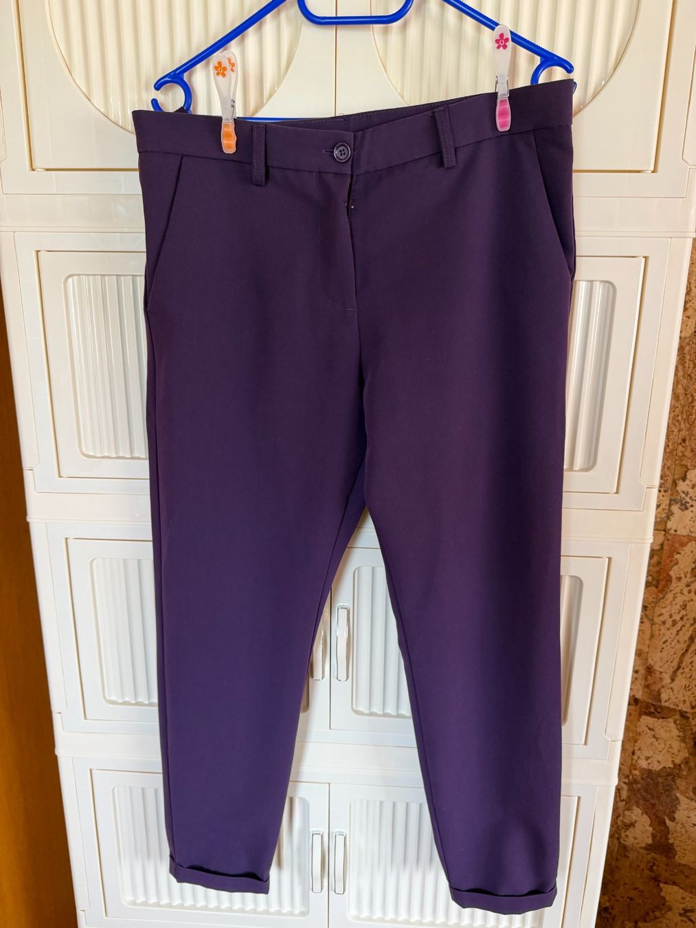 Pantaloni: Neue Stoffhose, Pflaume, Gr. M – Nuovo (secondo la descrizione) da Brunnenthal venduto da Eco07
