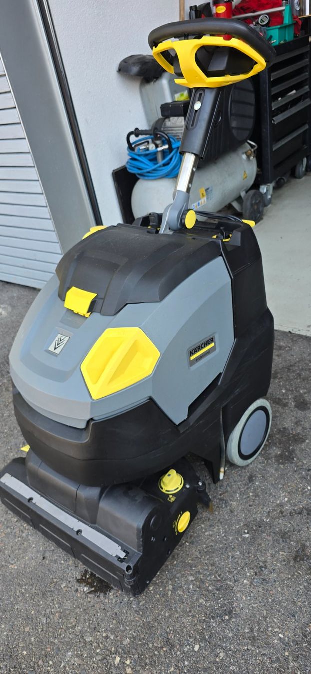 Kärcher Toutes les machines: Kärcher BR 45/22C – D'occasion à Rain par Fafan069 2