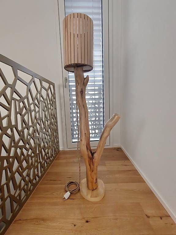 Lampade: Design Stehhlampe aus Echtholz – Nuovo (secondo la descrizione) da Schwyz venduto da alex2909 1
