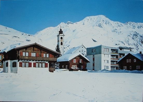 Cartes postales: ANDERMATT Dorfpartie mit Badus – Neuf (Voir description) à Jona par philajona