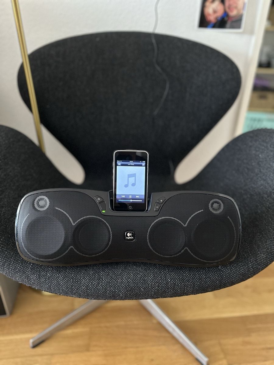 Docking station: Logitech S315i Portable Speaker Dock for iPod/iPhone – Usato da Pratteln venduto da Besliu.Claudiu 5