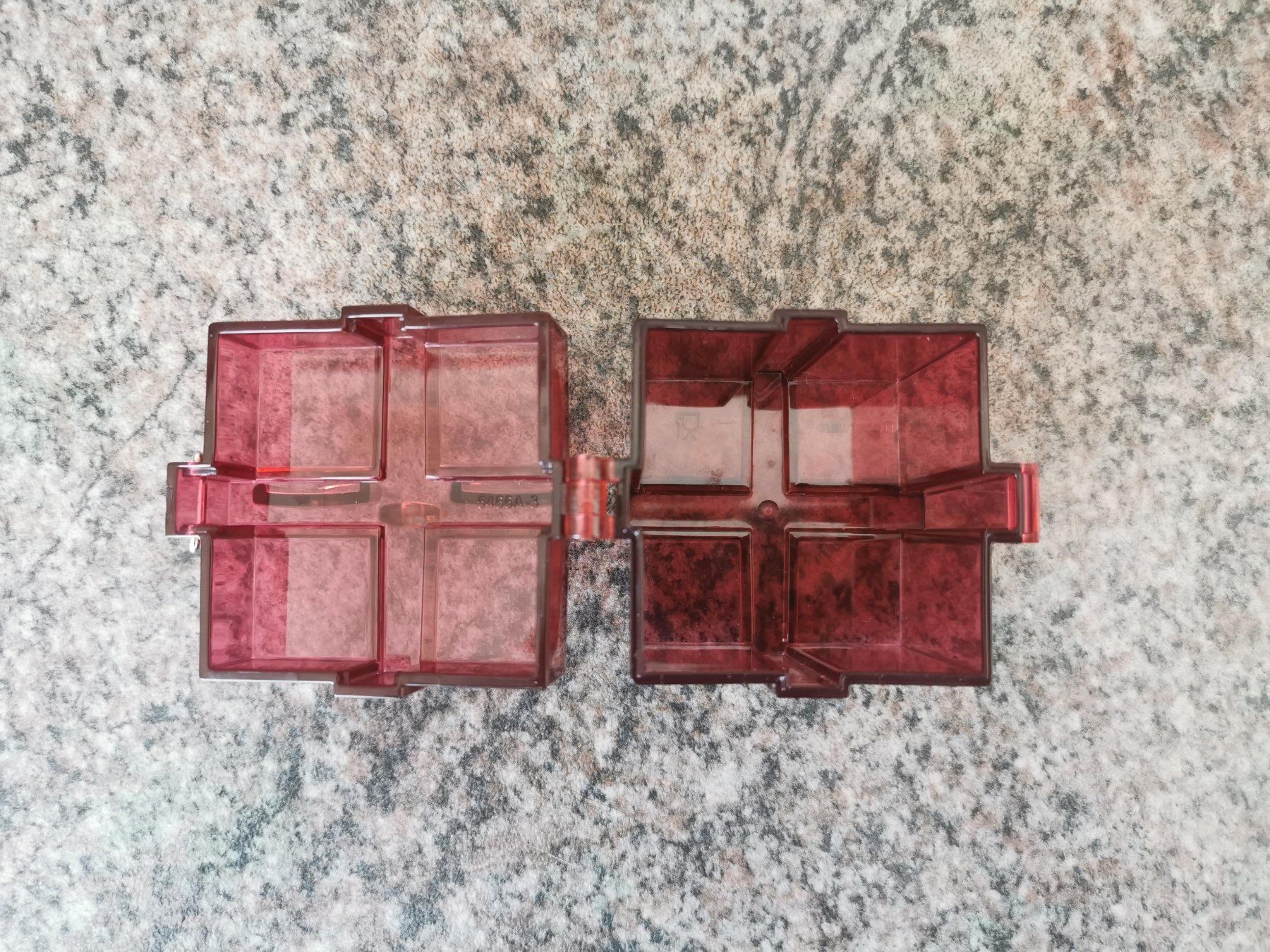Tupperware Recipients et similaires: Tupperware kleine Geschenkbox rot – D'occasion à Birsfelden par mel_ndx7 2