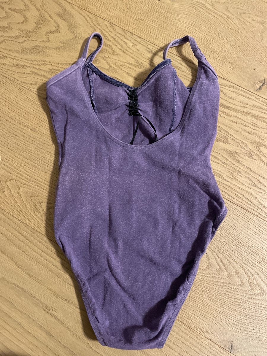 Scarpe, pantaloni & magliette da ginnastica: Altes Capezio Ballettbody – Usato da Gümligen venduto da ani_c7v6 1