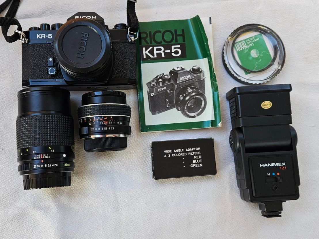 Ricoh Kamera: Ricoh KR-5 Spiegelreflexkamera Set – Gebraucht aus Wynau von Hgusti