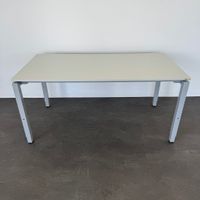 Ergodata Line Desk Schreibtisch 1600x800 mm Lichtgrau
