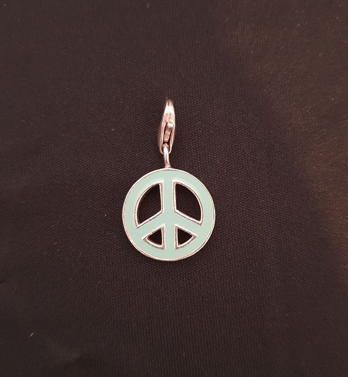 Thomas Sabo Stay True Peace Hand Charm main image 1