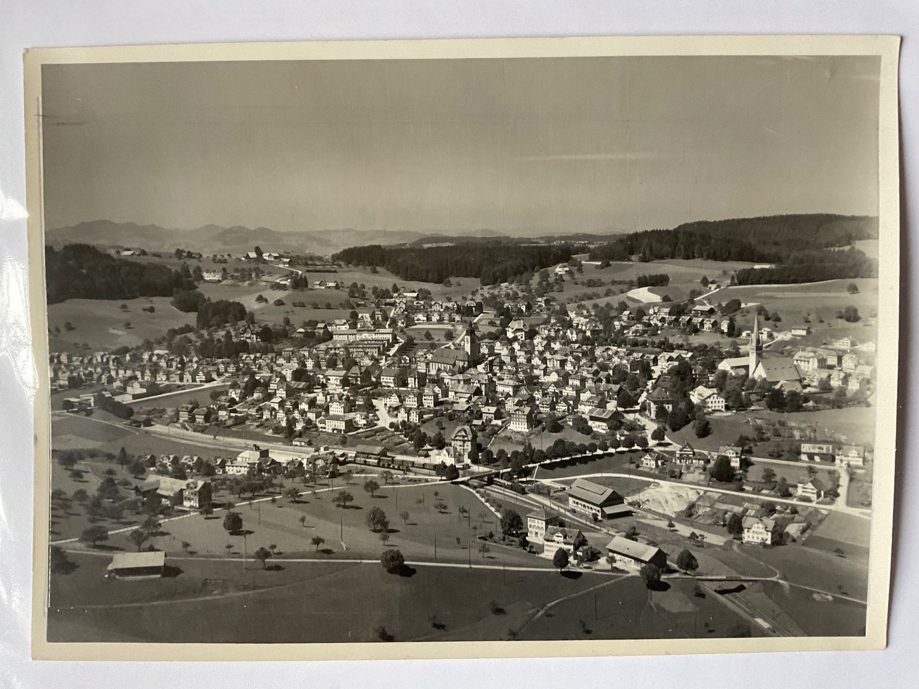 Cartoline postali: Luftaufnahme Degersheim, 1948 – Usato da Tecknau venduto da bleilaus