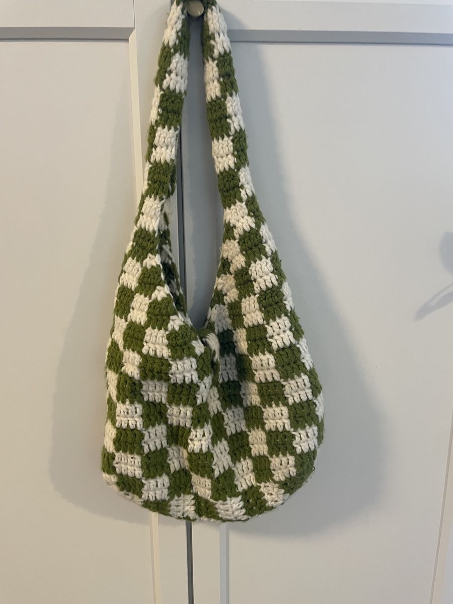 Borse da donna: Handmade Crochet Bag in Olive Green & Cream Check Pattern – Usato da Riniken venduto da mis_69lc