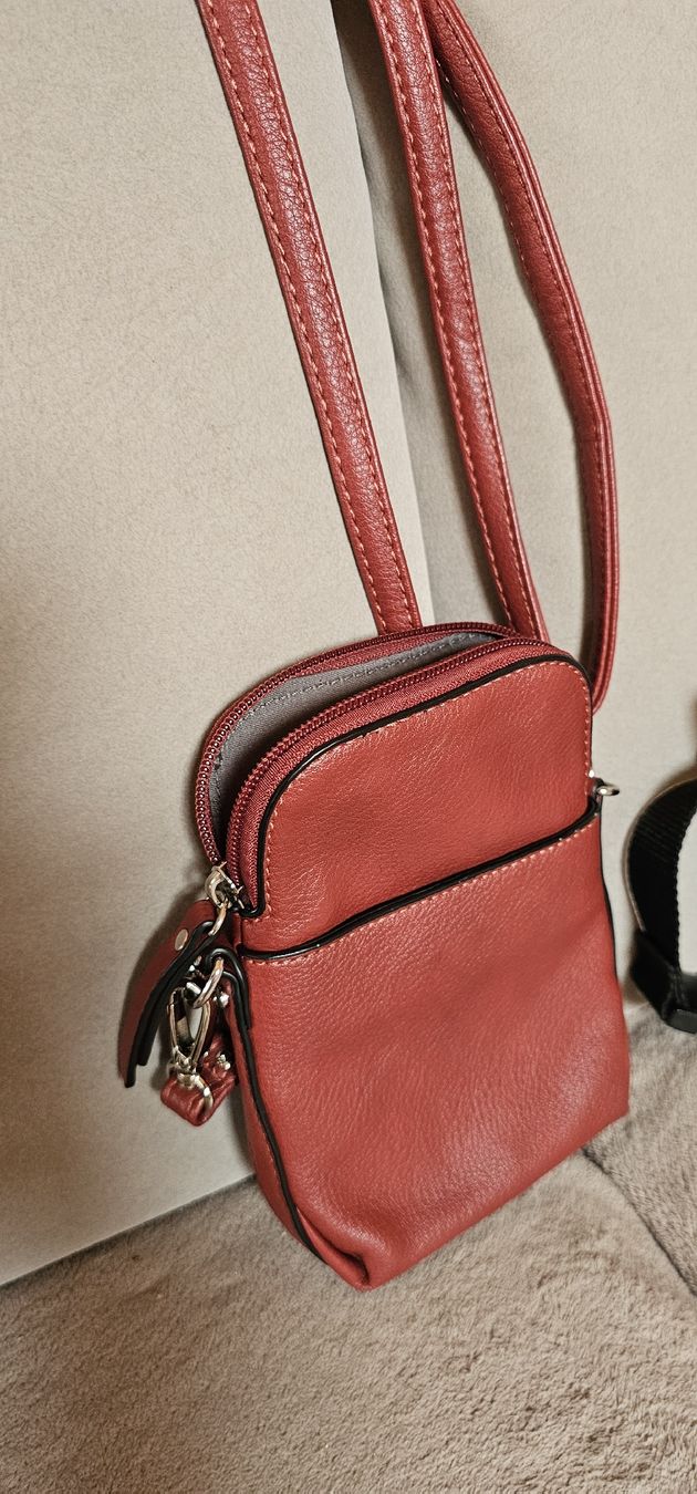 Taschen für Damen: Damen Handtaschen Set 4 Stk. Mix   – Gebraucht aus Ferden von jemyce 3