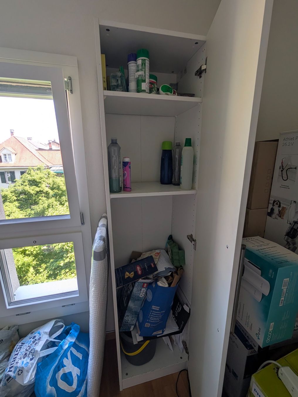 Ikea Armadi: Putzschrank – Usato da Basel venduto da mar_th5n 1