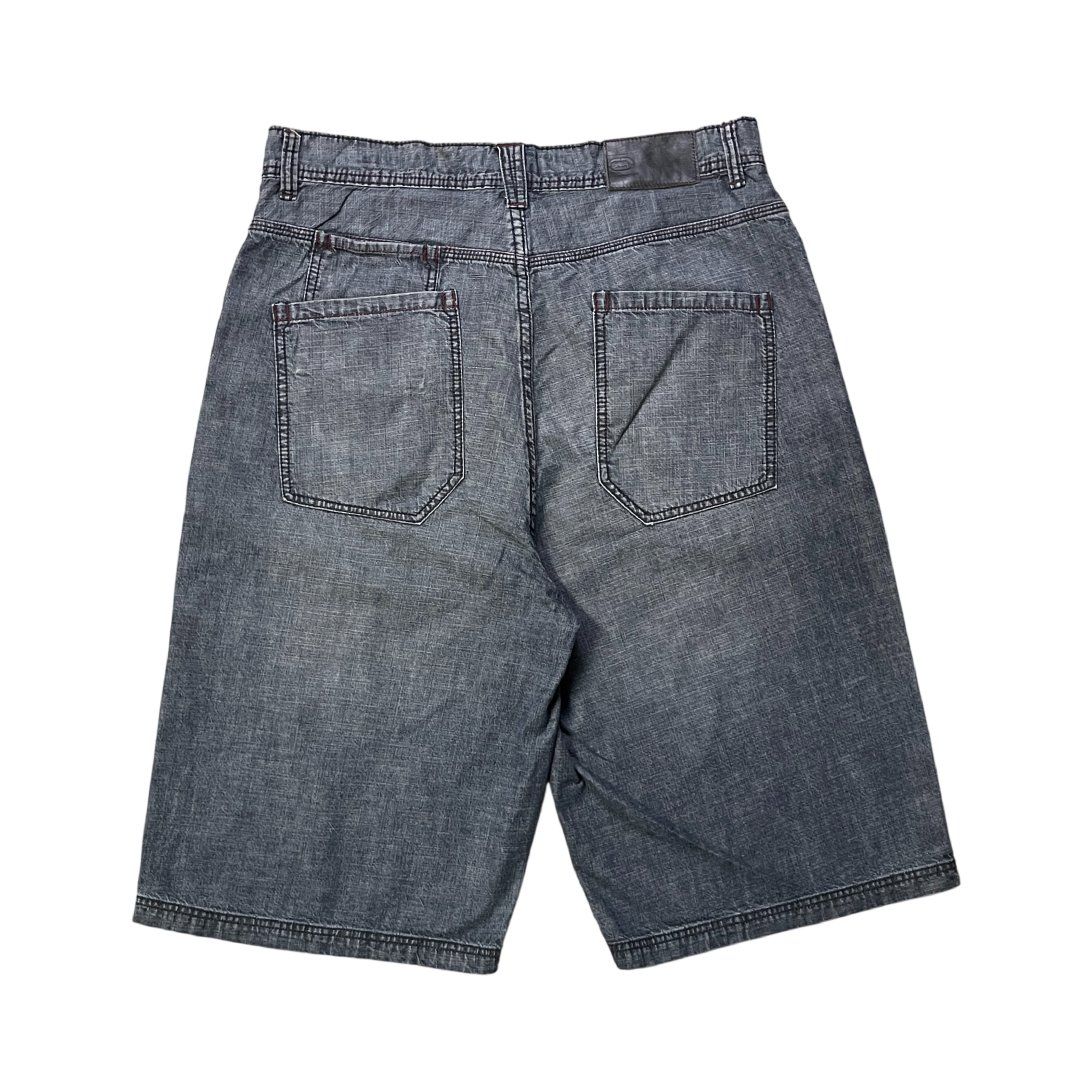 Ecko Pantaloni: Vintage Ecko Unltd Jorts (34US) – Usato da Chamoson venduto da Sapoloshop