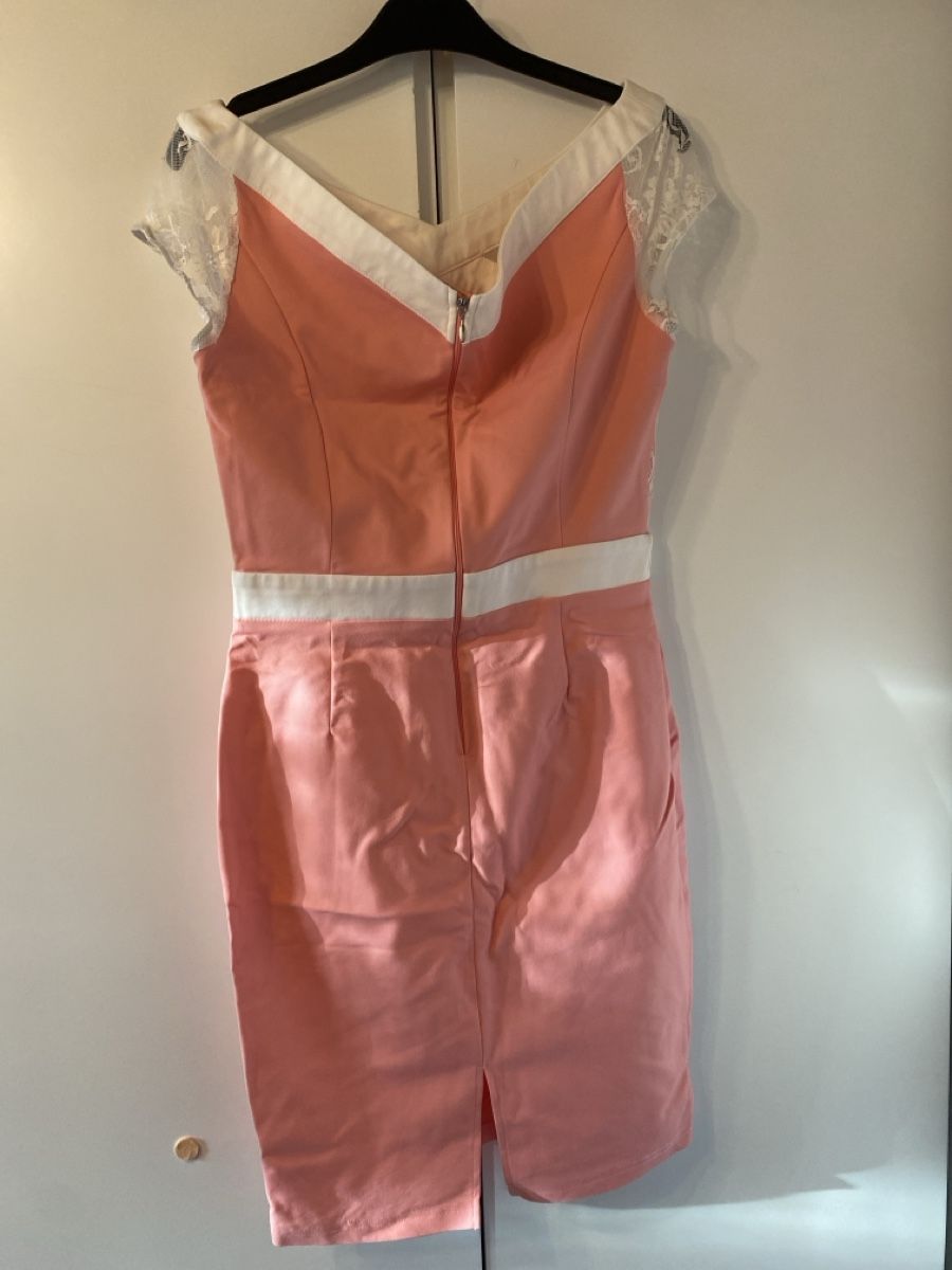 Vestiti: Paper Dolls Kleid - Etuikleid – Usato da Beinwil am See venduto da lol_j8dy 1