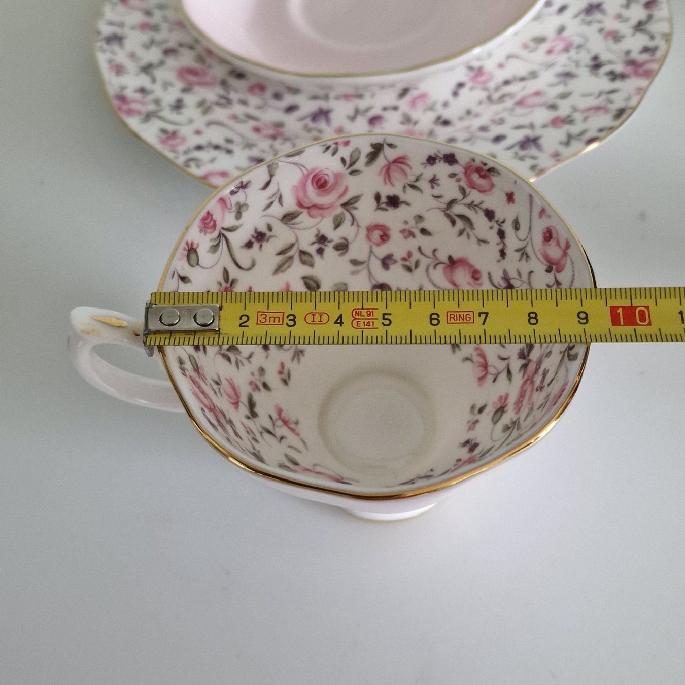 Royal Albert Tazze: Royal Albert Tee-/Kaffeetasse, rosa mit Blumenmuster und Unt – Usato da Birr venduto da sen_sy55 8