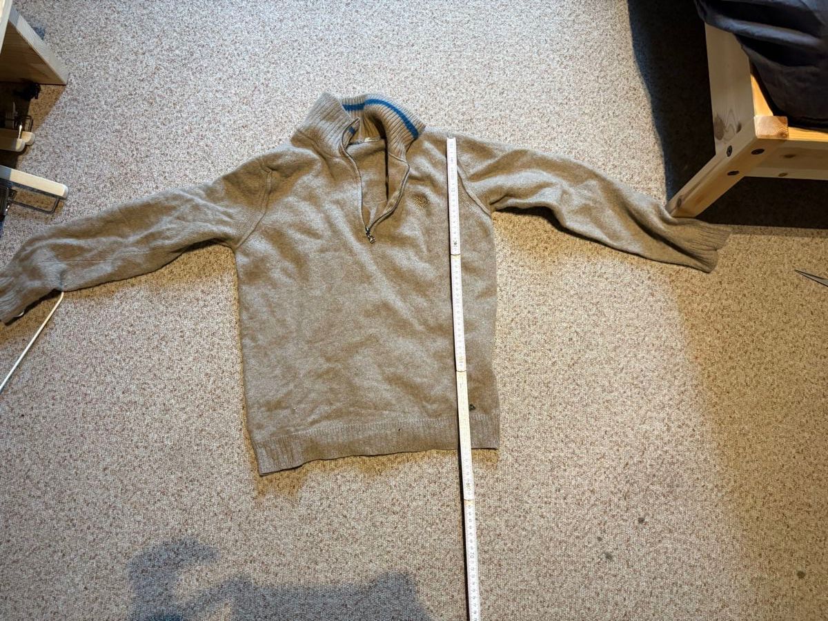 Pullover & Sweatshirts: 2x Woll Pullover – Gebraucht aus Chur von Speedychess 1