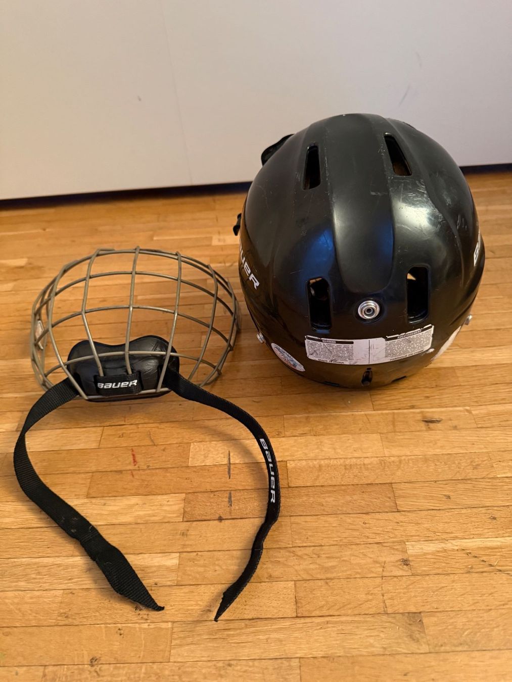 Bauer Helme: Bauer Eishockey Helm mit Gitter – Gebraucht aus Zug von marcosonlineshop 2