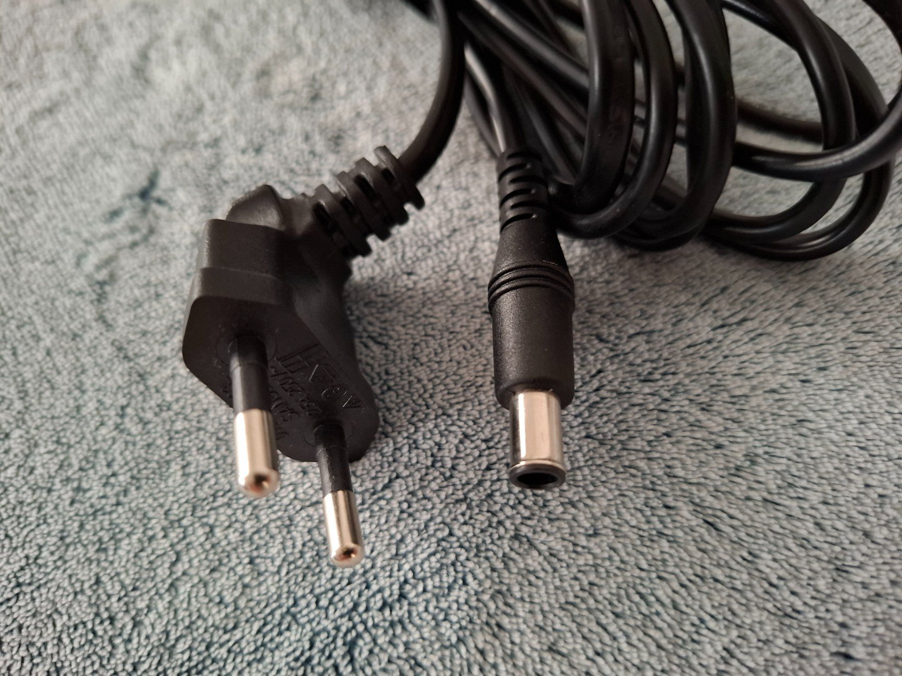 Samsung Caricabatterie: Original Samsung A5814_FPN Ladekabel – Usato da Magden venduto da SelHas 1
