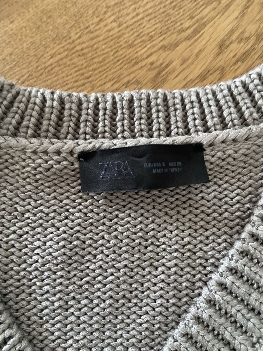 Zara Pulls & Sweat-shirts: Zara sweater – Neuf (Voir description) à Walchwil par ann_ckz6 2