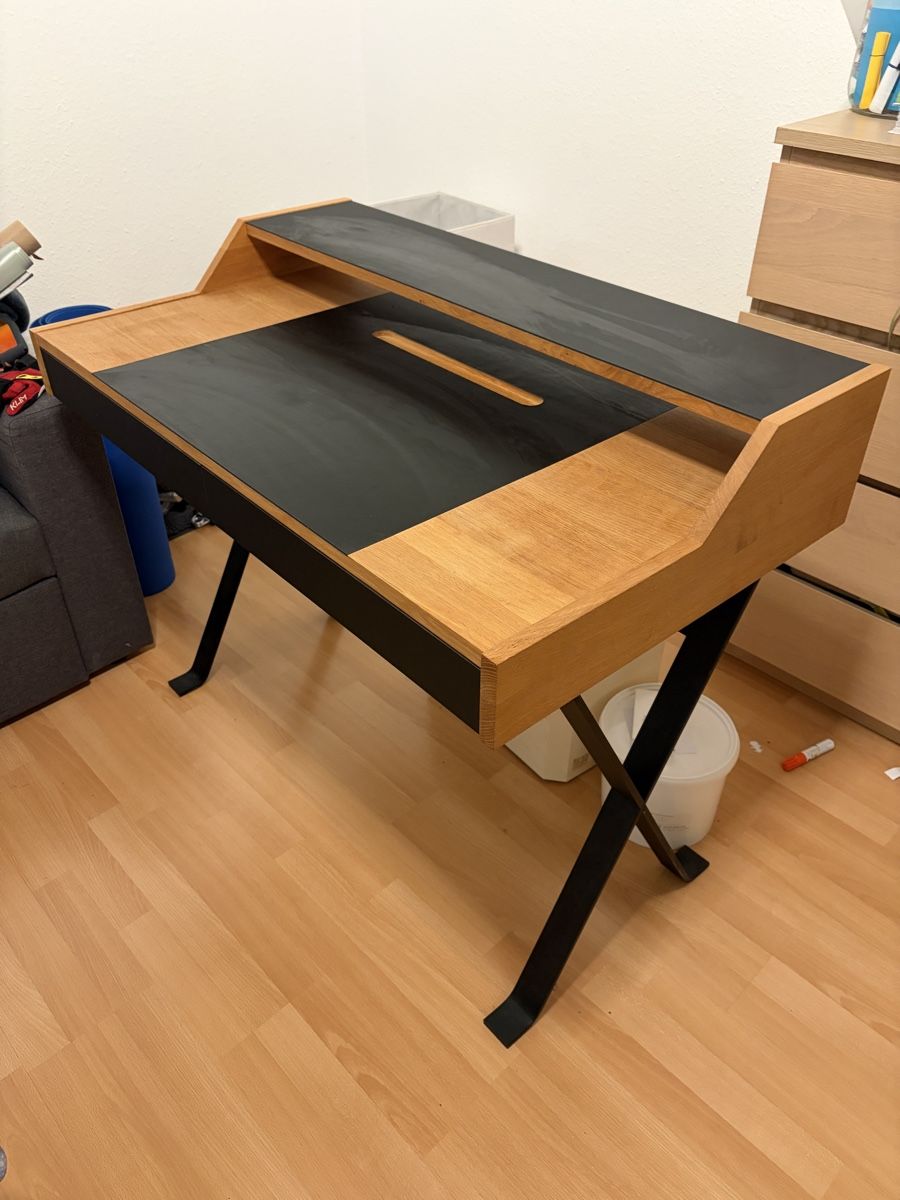 Schreibtische: Bürotisch – Gebraucht aus Scherzingen von Husabergli
