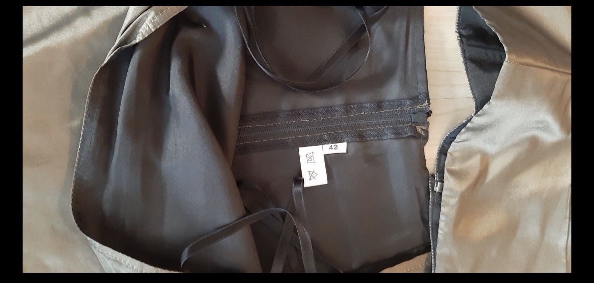 Vestiti: Cocktailkleid Grösse 42 – Usato da Rodersdorf venduto da Vespa1111 1