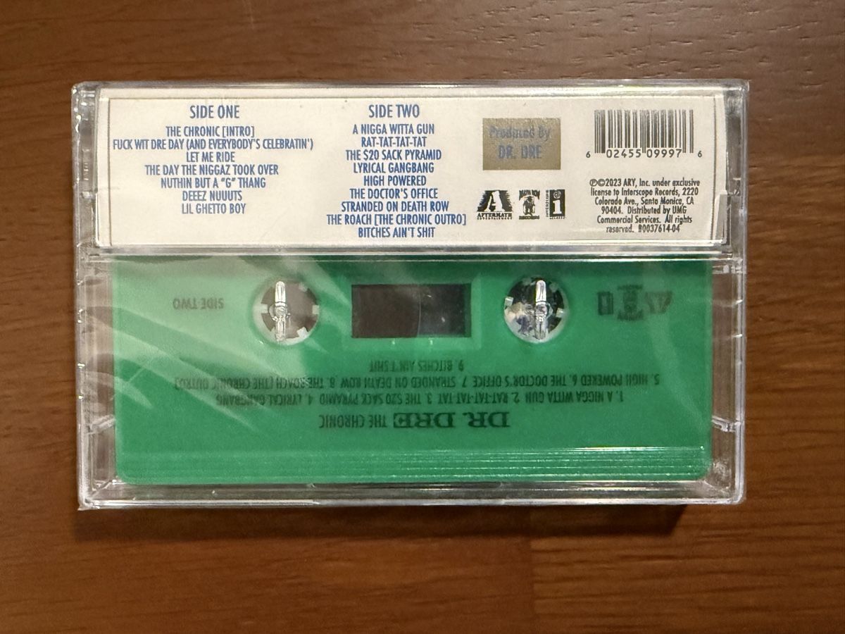 Musicassette: Dr. Dre - The Chronic - 30th anniverssary Cassette – Usato da Delémont venduto da Studio_du_soleil 1