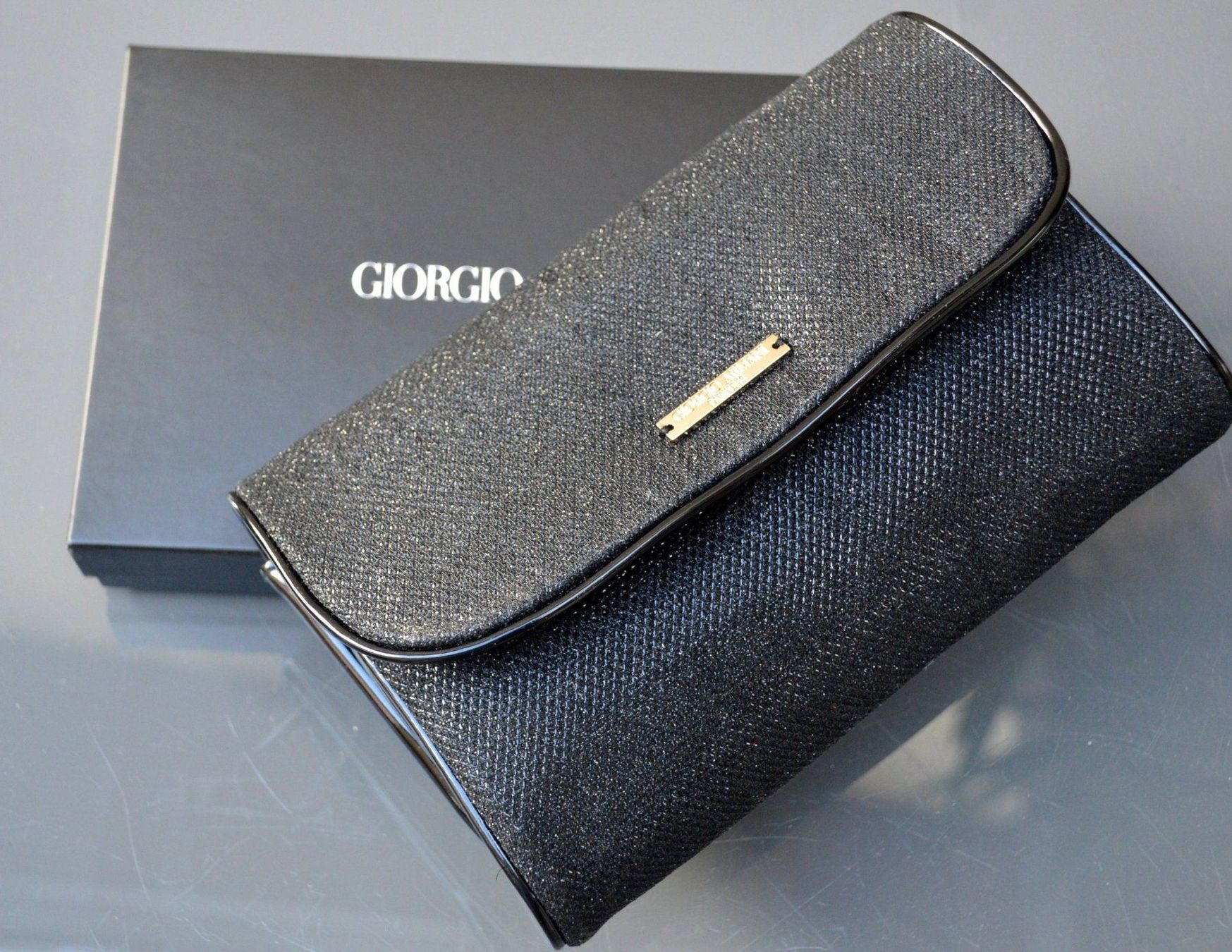 Armani Borse da donna: Giorgio Armani Tasche / pochette – Usato da Collonges venduto da Auganien 1
