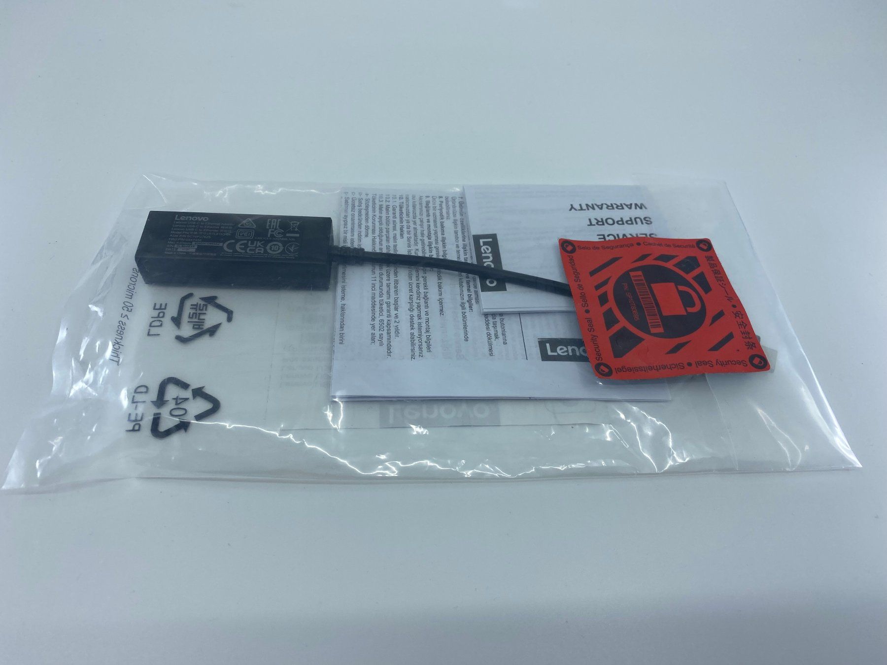 Lenovo Unità & Adattatore: Lenovo Netzwerk-Adapter USB Typ-C auf LAN – Nuovo e nell'imballaggio originale da Langwiesen venduto da Restposten-24 3
