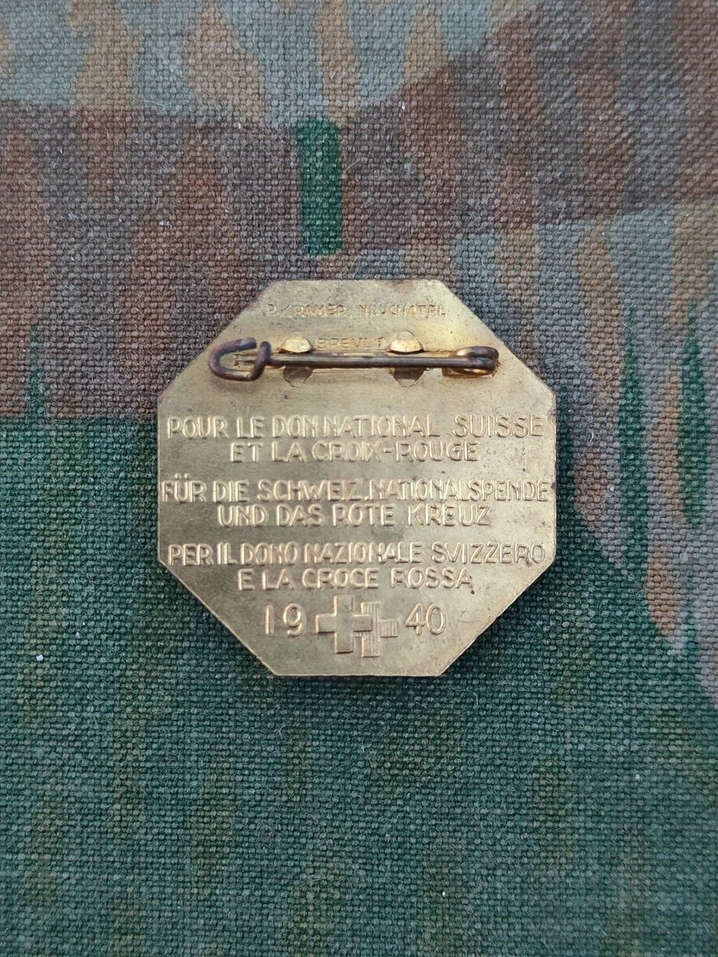 Broschen & Nadeln: Abzeichen Nationalspende 1940 KRAMER – Gebraucht aus Bauma von SwissMilitaria 1