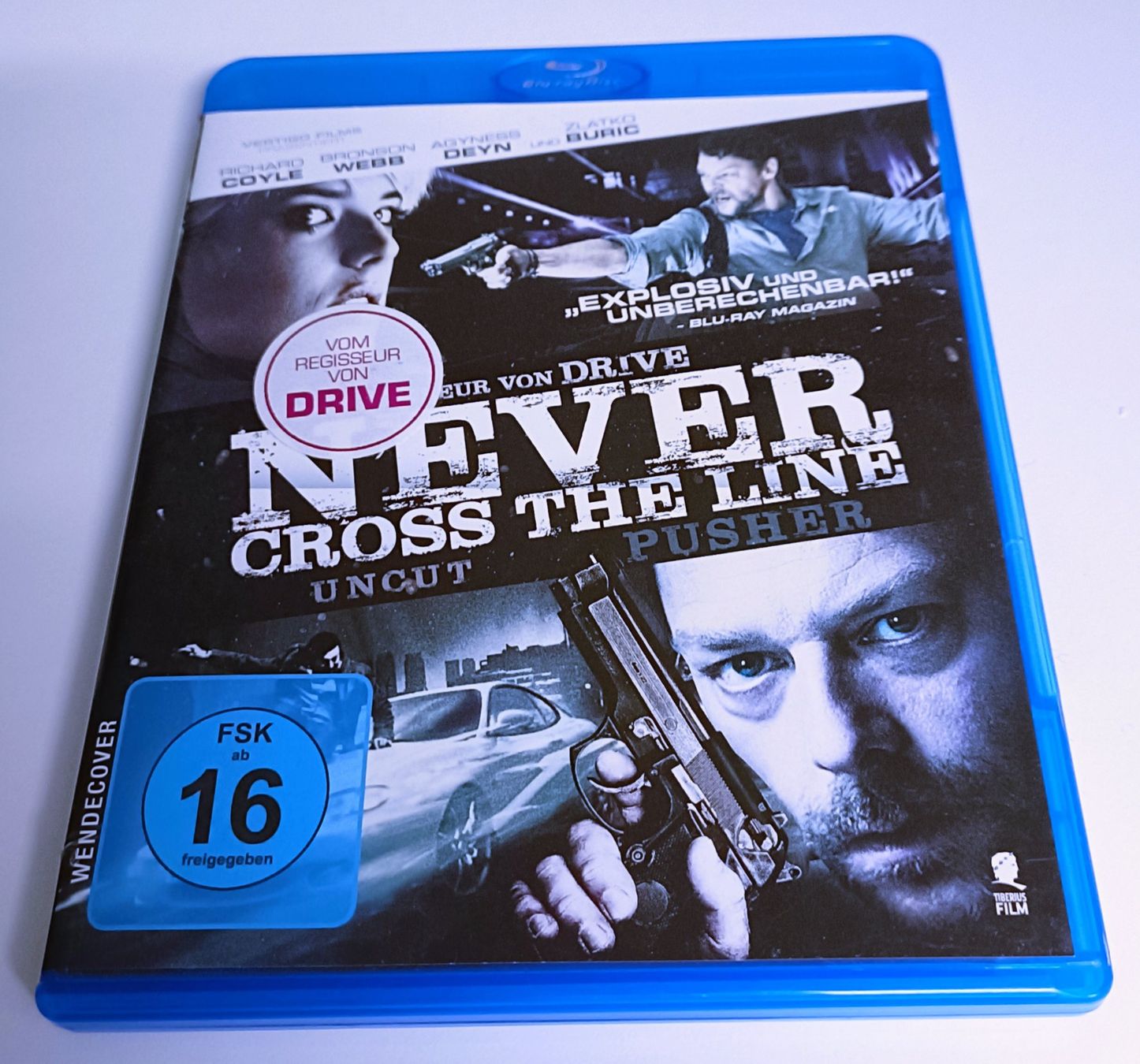 Tutti i DVDs: Never Cross The Line UNCUT! – Nuovo (secondo la descrizione) da Köniz venduto da Movieportal007