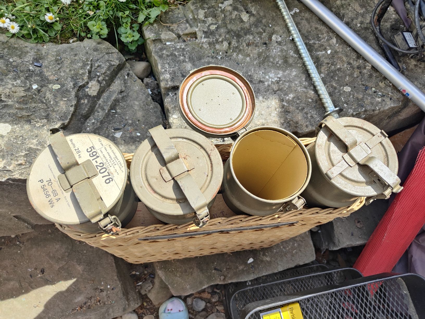 Elettrodomestici da cucina: 4er Set Schweizer Armee  mit Korb, Top! – Usato da Fällanden venduto da gevenessy 2