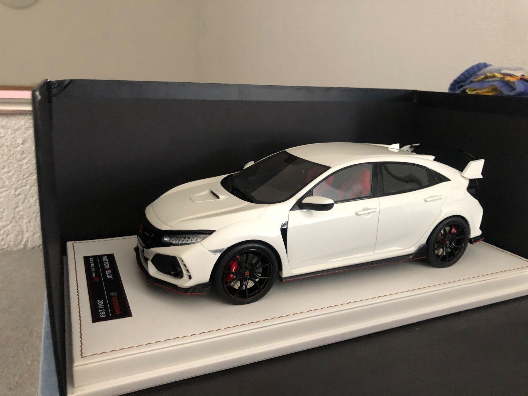 Honda Modellini d'auto: Honda civic 2017 1/18 – Nuovo e nell'imballaggio originale da Obergösgen venduto da Camaro_zl1